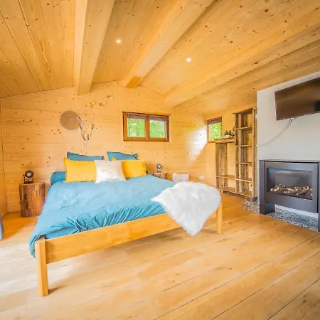Дом отдыха Chalet Le Fruit Du Chene In With Hot Tub And Views *
